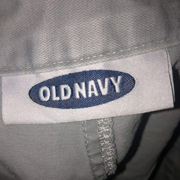 Old Navy Sage Green / Grey Chino Shorts Booty 4 Casual - Picture 3 of 4